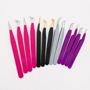 Ensemble de pinces à sourcils de luxe en acier inoxydable à pointe inclinée, durables, écologiques, rose, noir, argent, violet, avec poignées ergonomiques texturées - Product Image 2