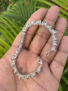 กำไลข้อมือเทนนิสประดับลาบราดอไรต์ทรงลูกแพร์ เงินแท้ 925 ชุบโรเดียม ขนาด 6-8 นิ้ว สำหรับทุกเพศ เครื่องประดับคลาสสิกคุณภาพสูง รับผลิตแบบ OEM ODM - Product Image 4
