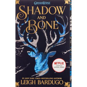 เงาและกระดูก: เล่มที่ 1 โดย Leigh Bardugo หนังสือปกอ่อนพิมพ์แบบกำหนดเอง - Product Image 1