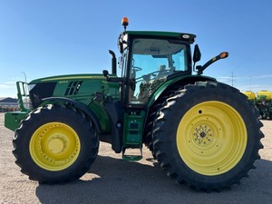Tracteur agricole robuste 2022 6215R haute performance, approvisionnement en gros - Product Image 4