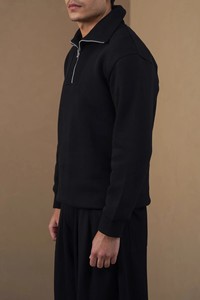 Unisex <b>Black</b> <b>Fleece</b> Knitted Pullover with Hooded Collar and Front Pocket Regular Fit Casual Style Autumn Wear 100% Cotton - Product Image 2