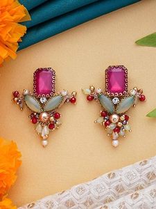 Joyería étnica india Kundan Tikka con perlas, chapado en oro de alta calidad, hecha a mano para bodas y fiestas de mujeres. - Product Image 3