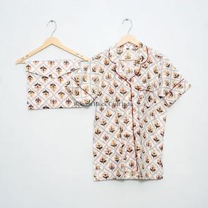 Hermoso y elegante conjunto de pijama corto de algodón hecho a mano en India, con estampado digital vintage, suave, para dormir, para mujer, primavera-verano - Product Image 6
