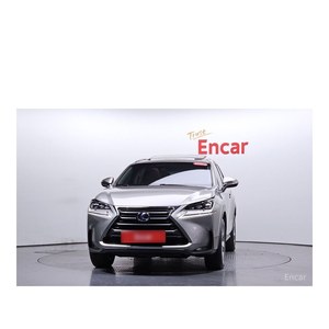 Lexus NX Executive 2017 con Cámara Trasera, Asientos de Cuero, Volante a la Izquierda - 120,193 km - Product Image 2