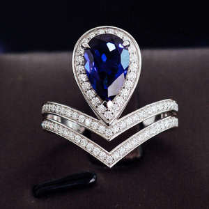 Anillo de Plata de Ley 925 Chapado en Oro de 18K con Engaste de Garras, Moissanita Josephine de 3 Quilates Certificada por GRA, Diseño de Corona de Doble Fila, de Moda - Product Image 1