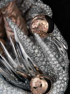 Colgante de lujo Dvars Diamond con diseño de animal, de plata 925, con moissanita personalizada, engaste de garra, chapado en oro de 18K, estilo Hiphop y diseño de dibujos animados - Product Image 3