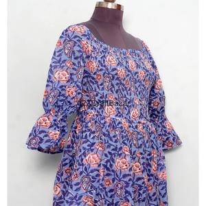 Robe longue artisanale respirante décontractée vintage d'été à porter au quotidien, coupe ample, imprimé floral, col en V, manches courtes évasées, taille naturelle - Product Image 5