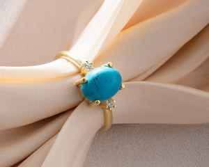 Anillo Ovalado de Turquesa en Plata de Ley 925 con Baño de Oro de 14K, Anillo con Piedra de Turquesa y Detalles de Circonita, Anillo de Piedra de Nacimiento de Diciembre - Product Image 5