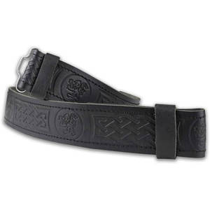 Cinturón de Cuero Genuino 100% con Diseño Grabado de León Rampante de las Tierras Altas Escocesas, el Más Vendido - Product Image 1