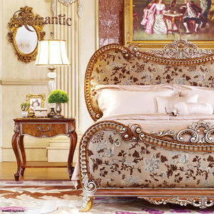 Juego de Muebles de Dormitorio de Lujo Estilo Americano, Cama Tapizada de Madera Sólida con Tallado Profundo para Interiores de Villas y Mansiones - Product Image 3