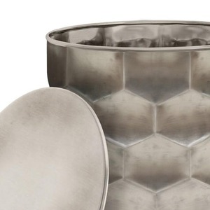 Table basse en métal de style industriel moderne Pure Geometry avec un design hexagonal texturé pour le mobilier de salon - Product Image 6
