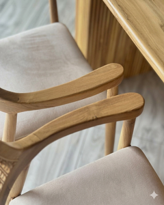 Juego de Mesa de Comedor con Pedestal Acanalado de Teca Sólida y Sillas de Ratán Tejidas a Mano para un Comedor de Lujo Minimalista Ideal para Apartamentos - Product Image 3