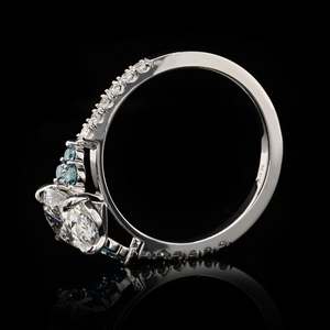 Bague de luxe pour femme VVS DIAM en argent sterling 925 avec diamant de laboratoire ovale certifié IGI, grappe de pierres latérales bleu sarcelle, bande empilable - Product Image 2