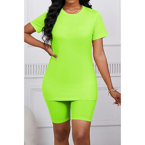 Ensemble décontracté deux pièces pour femme : T-shirt à manches courtes vert fluo et short – Tenue d'été sportive – Vêtements personnalisés – Fournisseur en gros - Product Image 4
