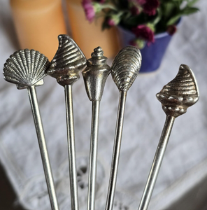 Premium Quality Stainless Steel Metal Flatware Set with Decorative Handle Elegant Serving Spoon and <b>Fork</b> for Dining Table - Product Image 6