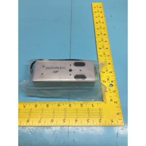 ชุดประกอบวาล์วแบบร่อง AMAT 0010-09021 P5000 I/O - อุปกรณ์และชิ้นส่วนเซมิคอนดักเตอร์ระดับโลกที่เชื่อถือได้ - Product Image 1