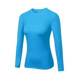 T-shirt de sport pour femme à compression, en polyester et élasthanne, contrôle de l'humidité, idéal pour l'impression – Prix usine - Product Image 3