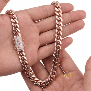 Collar de cadena cubana estilo hip hop con incrustaciones, cadena lisa de plata de ley 925 con cierre de moissanita, de lujo, para compromiso, boda y declaración. - Product Image 4