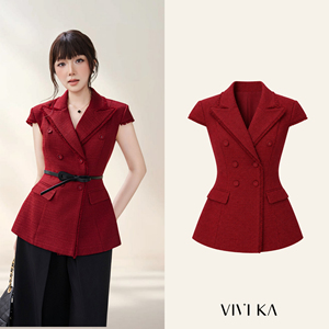 Chaleco Blazer Elegante de Tweed Rojo para Mujer, Diseño Personalizado para Oficina y Negocios, Doble Botonadura y Manga Casquillo, Modelo ELENA (ODM/OEM) - Product Image 1