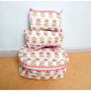 New Stylish 3-Piece with Tassel chain decoration Quilted Fabric Zipper closure Vanity Set Durable Portable Travel Organizer - Product Image 3