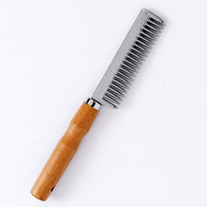 Brosse de toilettage premium pour chevaux, peigne à poils, brosse de massage pour le nettoyage du pelage, accessoire pour animaux de compagnie, peigne flexible en caoutchouc pour chevaux - Product Image 1