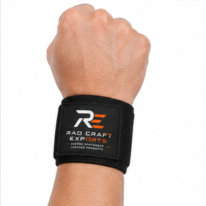 Cómodas muñequeras hechas de material elástico transpirable para un soporte fiable durante actividades deportivas y de entrenamiento. - Product Image 2