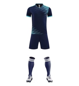 Ensemble d'uniformes de football bleus personnalisés pour hommes, maillot à col en V à manches courtes, short, polyester respirant, coupe athlétique toutes saisons - Product Image 2