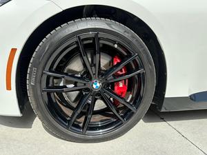 Excelente Auto Usado BMW M240i Coupé 2024, Listo para Envío a Todo el Mundo - Product Image 3