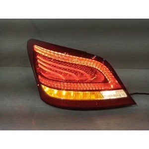 Feu arrière gauche d'occasion Equus 924013N000 - Product Image 1