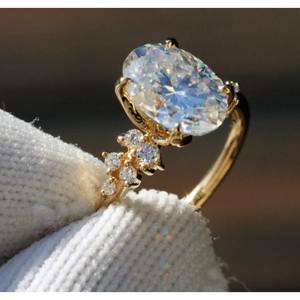 Bague de mariage classique en argent sterling 925 avec diamant moissanite taille ovale, disponible à prix de gros abordable - Product Image 6