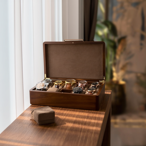 Caja de Madera Sólida para un Solo Reloj con Cojín, Logotipo Personalizado y Estuche de Empaque para Joyería, Tamaño y Acabado Personalizables - Product Image 2