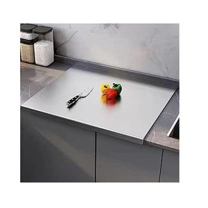 Planche à découper en métal durable et écologique utilisée en cuisine - Product Image 1