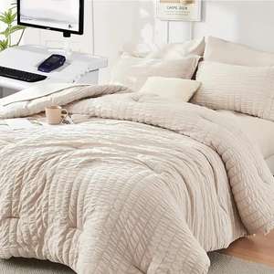 Juego de Edredón Royal Tamaño Queen Rojo Acolchado 100% Poliéster Transpirable Tejido para Hospital, Residencia de Ancianos, Decoración de Dormitorio - Product Image 3