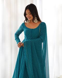 Ensemble Anarkali Royal Pure Fox Georgette à imprimé Laheriya avec jupe évasée de 4 mètres - Product Image 3