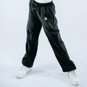 Women Cargo Pants Solid Color Mid Waist Drawstring Closure Loose Fit Full Length With Pockets Casual Style Autumn Wear - Product Image 4