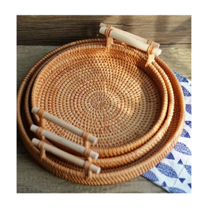 Bandeja Redonda de Ratán para Servir con Asas de Madera, Color Sólido, Apta para Alimentos, Vajilla Decorativa para Uso Residencial - Product Image 3