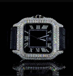 Reloj Cuadrado de Lujo para Hombre en Plata de Ley con Bisel de Diamantes y Correa de Cuero de 38 mm, Movimiento Analógico de Cuarzo Seiko - Product Image 1