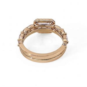 Ensemble de bagues de fiançailles en or jaune 14 carats avec halo, 2,44 carats, ensemble nuptial, bague en diamant taille émeraude antique, cadeau d'anniversaire, alliance assortie - Product Image 2