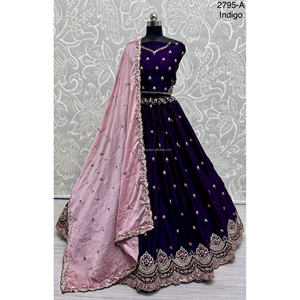 Collections de velours de vêtements de mariée indiens pour la mariée avec le travail de Zarkhan par Fabzone - Product Image 5