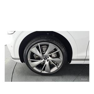 Genesis GV70 2.5T 2024, Gasolina, 2WD, con Caja de Cambios Automática, Asientos de Cuero, Cámara Trasera - 5,117 km - Product Image 5