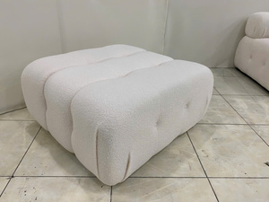 Canapé sectionnel moderne en tissu blanc carré trois places avec dossier et accoudoirs rembourrés pour appartement, hôtel, salon - Product Image 2
