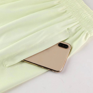 Conjunto de camiseta y pantalones cortos de baloncesto personalizados para hombre, cuello en V, sin mangas, estampado geométrico, ropa deportiva que absorbe la humedad, para todas las estaciones - Product Image 6