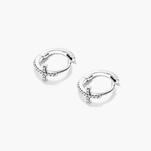 Boucles d'oreilles clous en or jaune 14 carats avec croix et diamants de laboratoire - Product Image 6