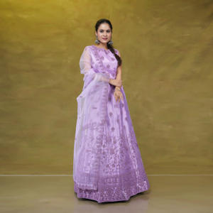 Encantador Lehenga Choli para Niñas con Bordado Delicado, Falda Suave y Elegante hasta el Suelo, Ideal para Bodas, Diwali, Fiestas y Eventos - Product Image 2