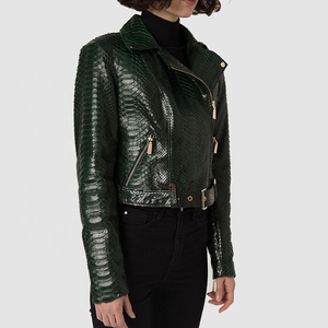 Chaqueta de Invierno para Mujer, Estilo Motero, de Cuero Genuino con Grabado de Piel de Serpiente Verde, Resistente al Viento, con Cierre de Cremallera, Cuello Extendido y Manga Larga - Product Image 5
