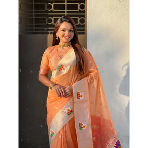 Sari de Seda Paithani con Tejido Zari y Organza de Melocotón Elite Weaves de 450g para Bodas - Product Image 5