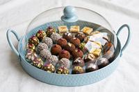 Offre Spéciale : Plateau à dessert rond en métal martelé bleu clair avec couvercle en verre transparent, support à gâteau en acier inoxydable avec poignées latérales, cloche