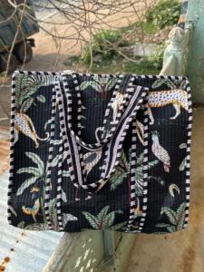 Bolso Tote Ligero Acolchado para Mujer, Estampado de Hojas Tropicales y Animales de la Selva, Estilo Bohemio, Cierre de Cremallera, Cadenas, para Todas las Temporadas - Product Image 6