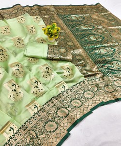 Sari de seda Banarasi con tejido Zari de aspecto lujoso, moderno, para fiestas y festividades, con blusa sin coser, precio al por mayor, prenda étnica PISTA - Product Image 1