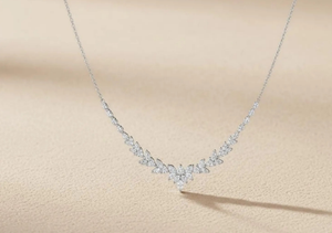 Collier en argent sterling 925 avec moissanite de forme marquise, parfait pour les mariages et les anniversaires - Product Image 2